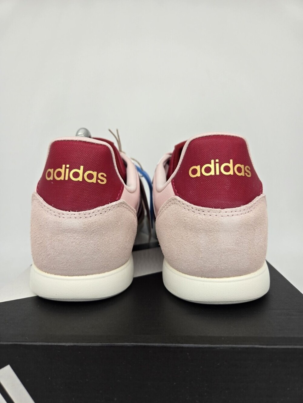 adidas Women's Barreda Lo KI9262 Sandy Pink Victory Red Shoes Size 6.5 - Picture 4 of 8